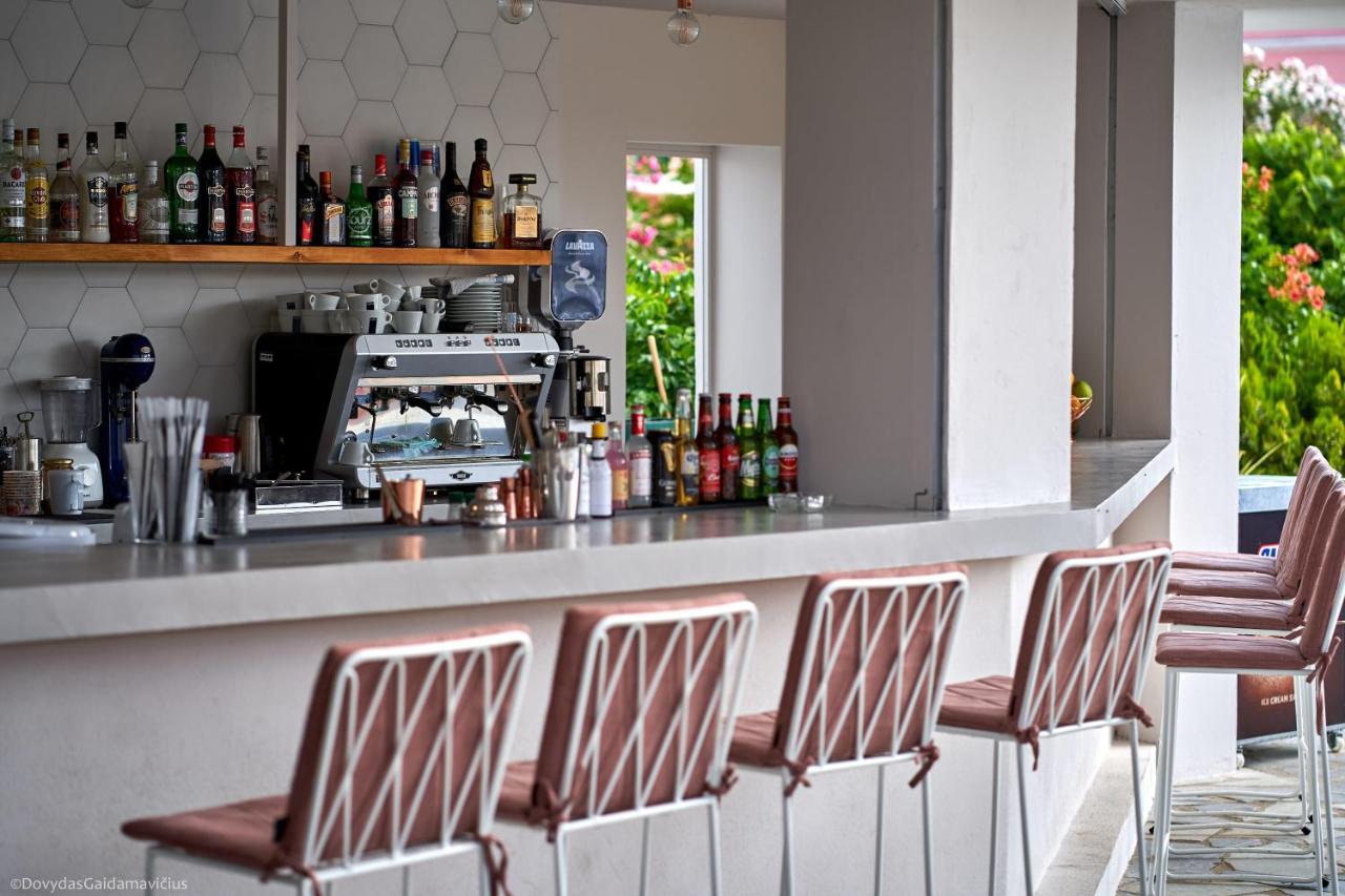 Seaside Suites Kavos Bagian luar foto