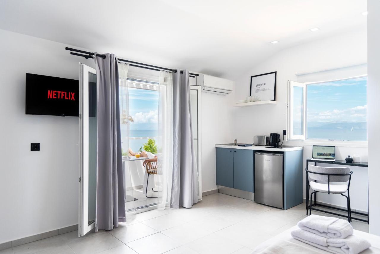 Seaside Suites Kavos Bagian luar foto