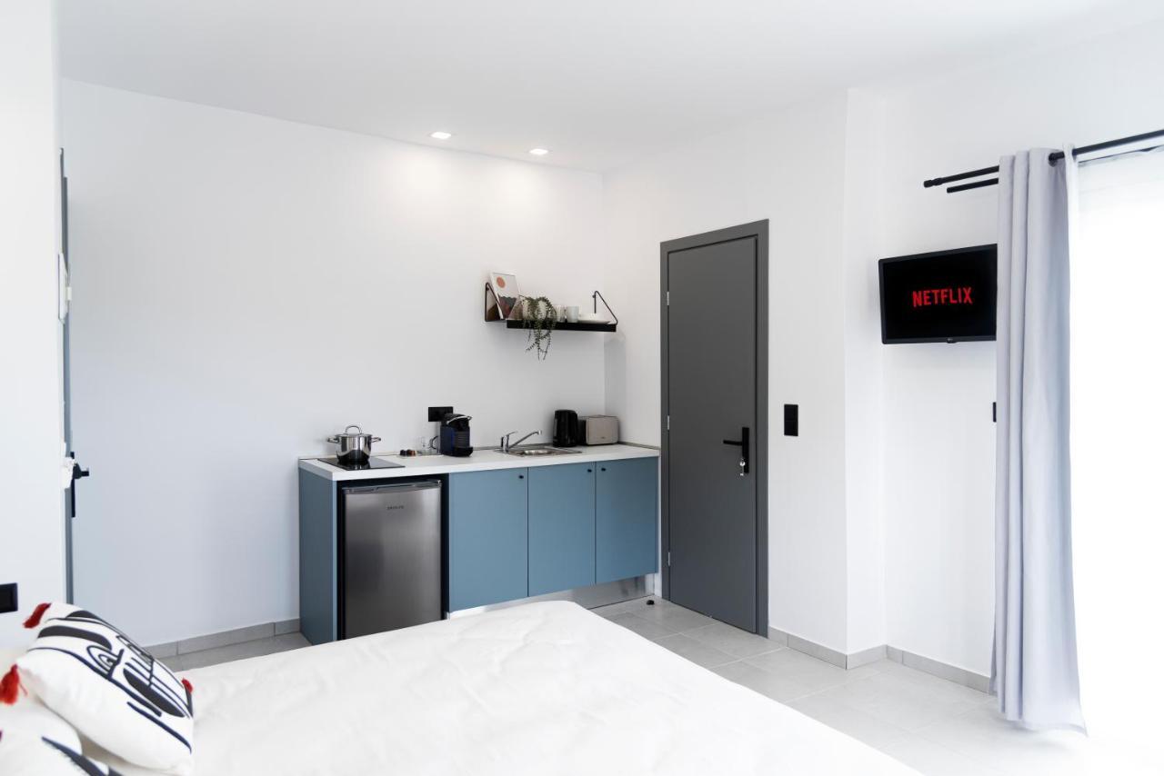 Seaside Suites Kavos Bagian luar foto