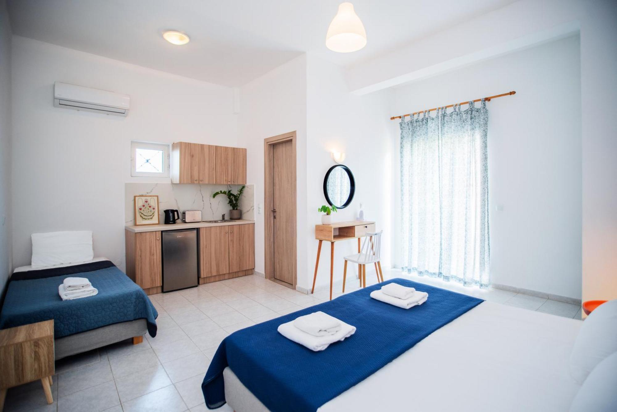 Seaside Suites Kavos Bagian luar foto