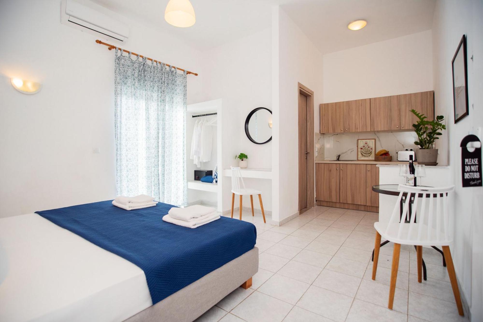 Seaside Suites Kavos Bagian luar foto